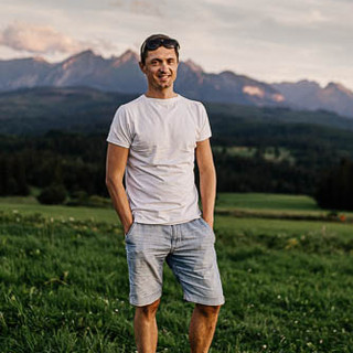 Writer: Michal Ufniak